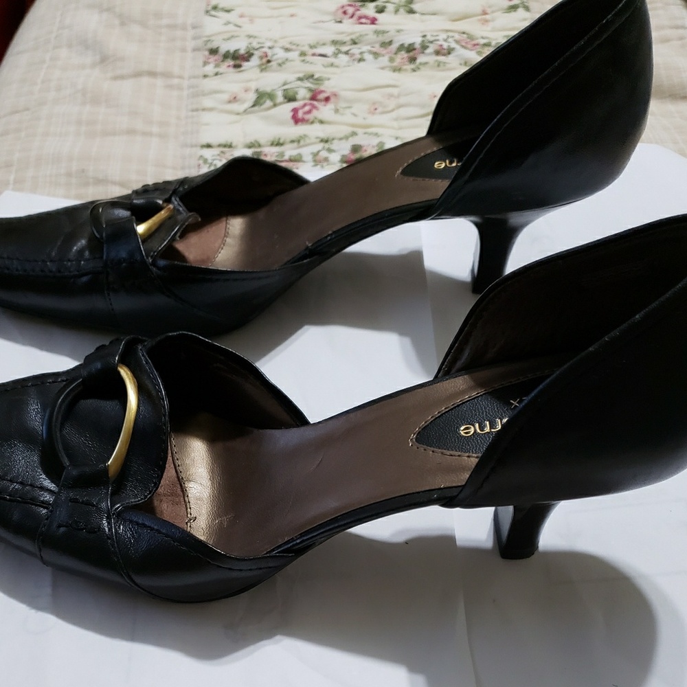 Shoes - Picture 2 of 3